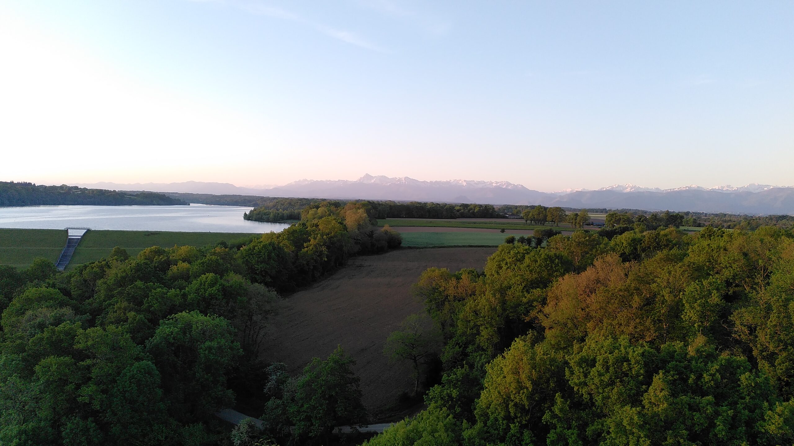 Décollage et vol découverte aérienne en montgolfière à Pau, Tarbes, Val d'Azun et Pays basque