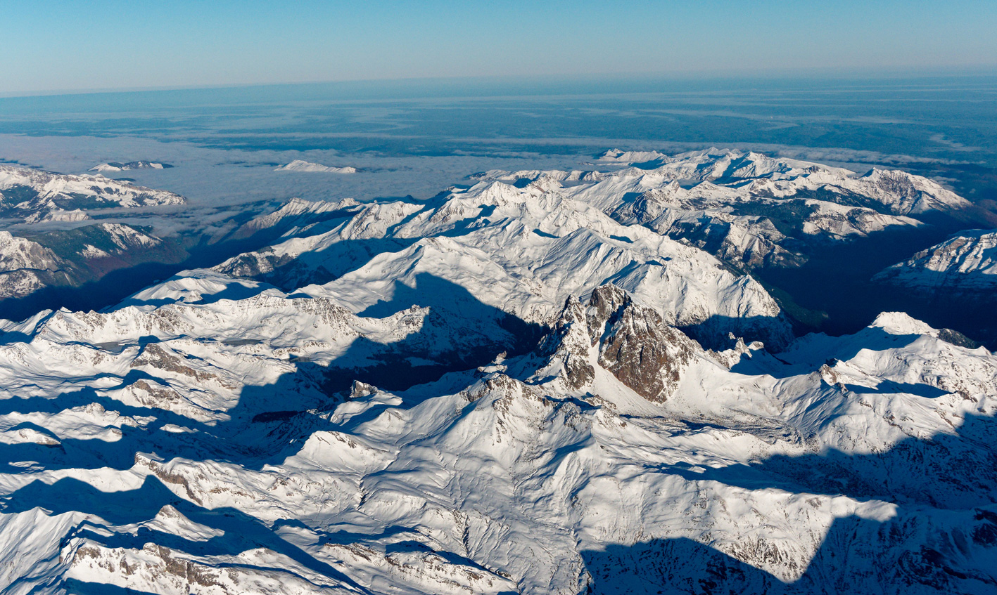 Vol magique en montgolfière : survol des Pyrénées du Nord au Sud de la France à l'Espagne.