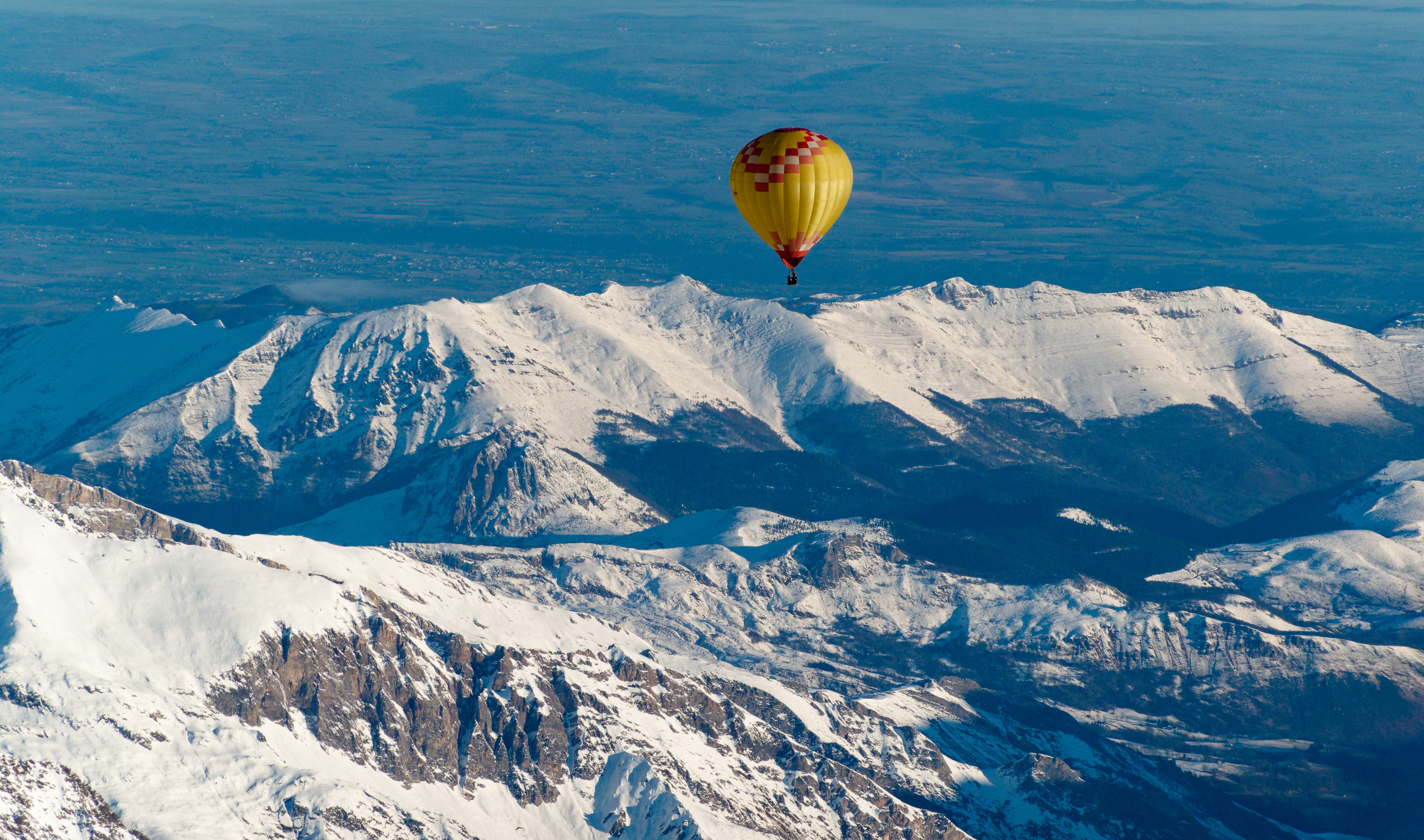 Vol magique : traversée des Pyrénées en montgolfière à Pau, Tarbes,...